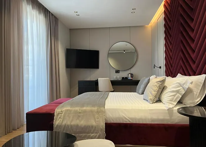 Rozafa Palace Otel 4*