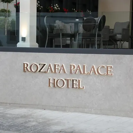 Rozafa Palace ホテル