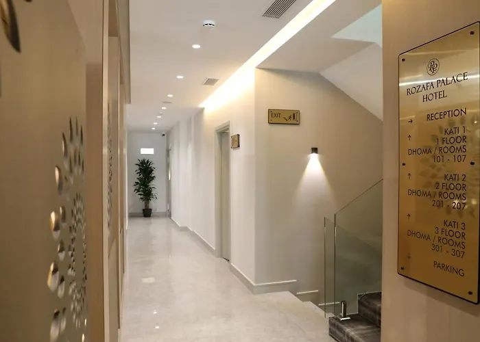 ホテル Rozafa Palace 4*