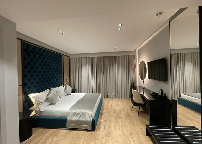 فندق Rozafa Palace ساراندا