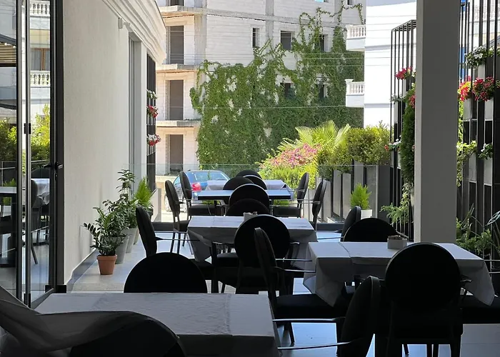 Rozafa Palace