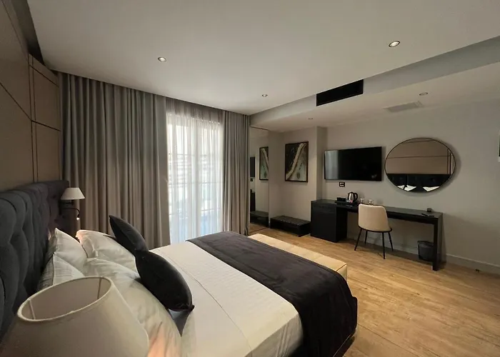 فندق Rozafa Palace 4*