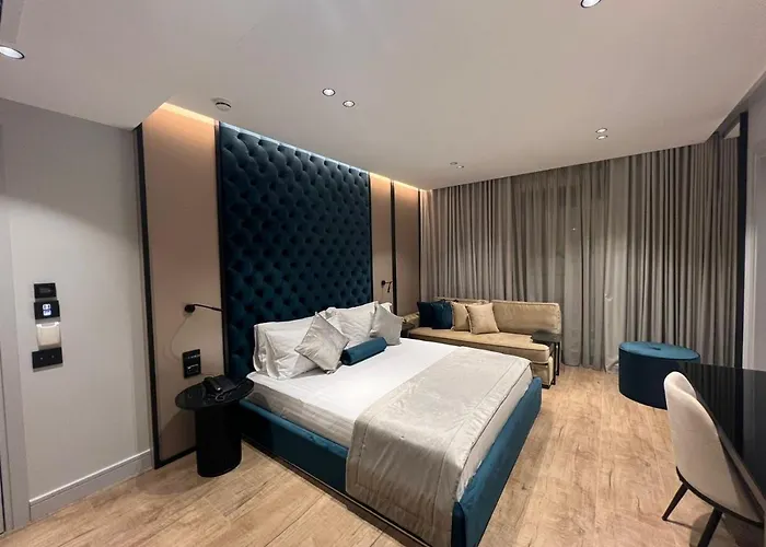 Rozafa Palace فندق 4*