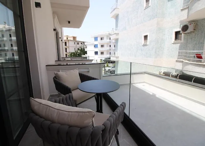 Rozafa Palace 4* ساراندا